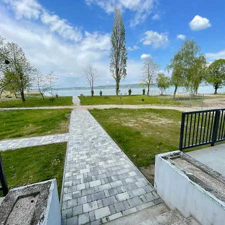 Appartamento Albert Apartman Balatonberény