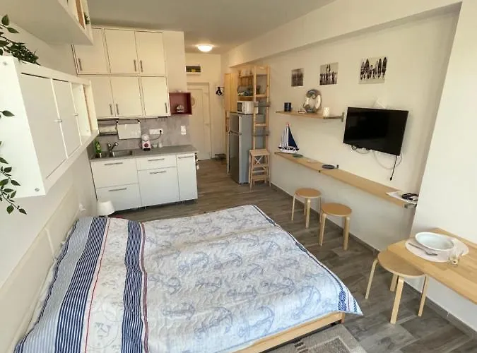 Albert Apartman Balatonbereny Διαμέρισμα Balatonberény